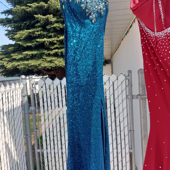 Dress - Picture 5 of 11